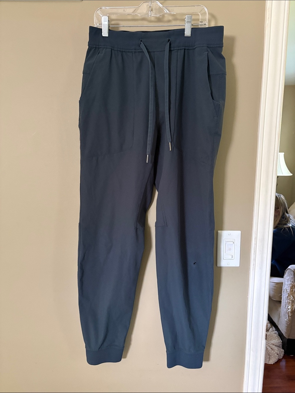 lululemon athletica Men's Charcoal Jogger Pants with Drawcord - Picture 2 of 4